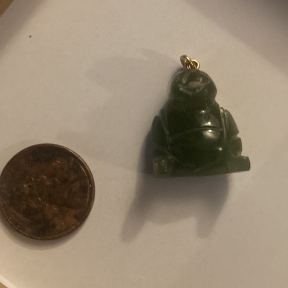 Vintage jade carved Buddha pendant - Picture 5 of 7